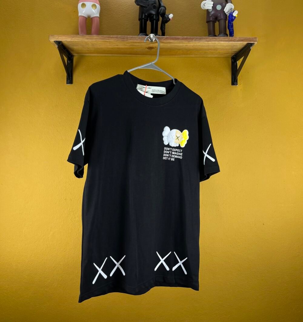 PLAYERA KAWS