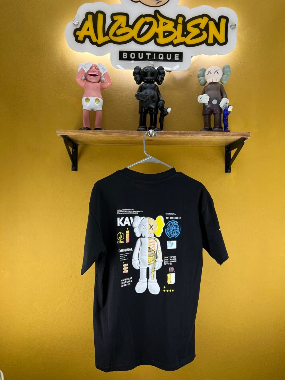 PLAYERA KAWS - Image 2