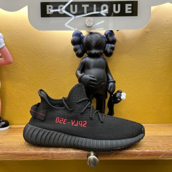 YEEZY BLACK/RED